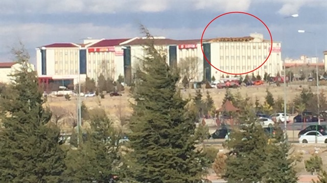 Erciyes Üniversitesi’nin çatısı uçtu: 4 yaralı