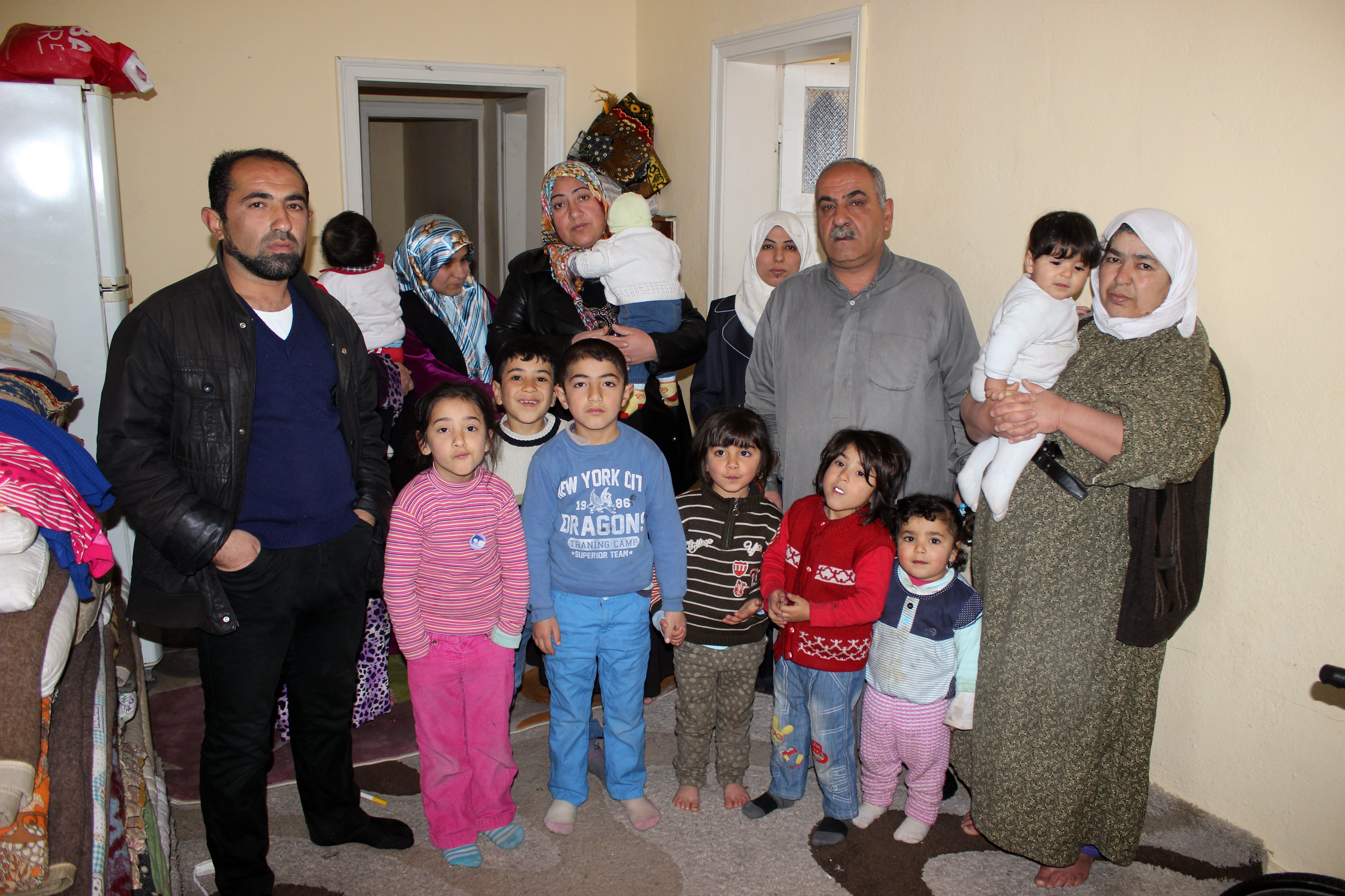 Türkmen ailenin zorlu yaşam mücadelesi