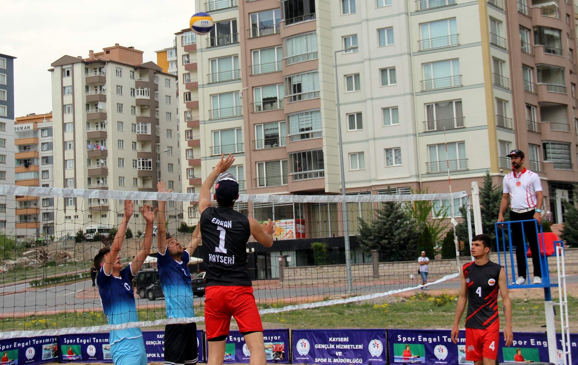 Okullar Arası Gençler Plaj Voleybolu ilk kez Kayseri’de