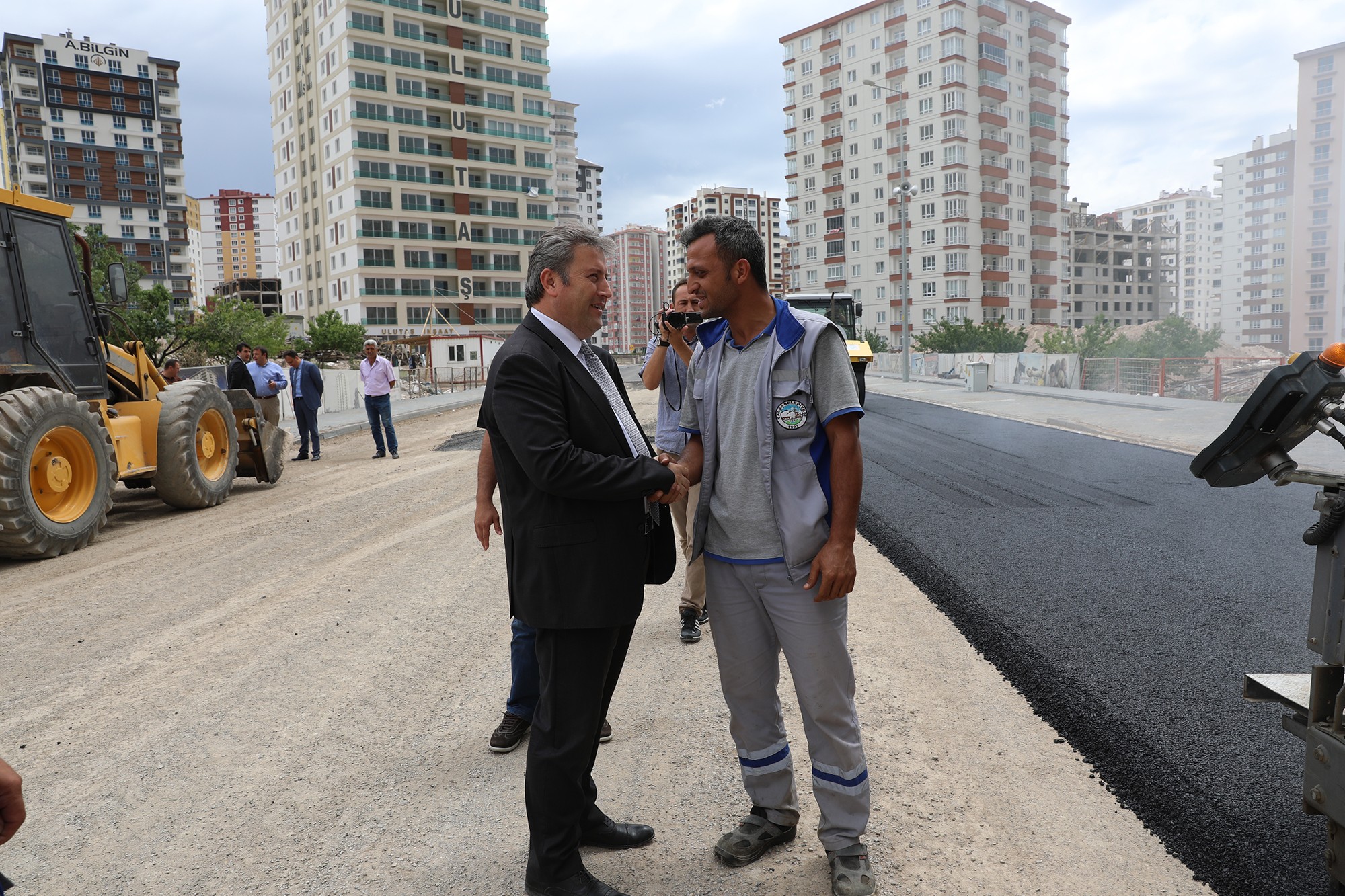 Şehit Fatih Duman Sokağı’nda asfalt çalışması başladı