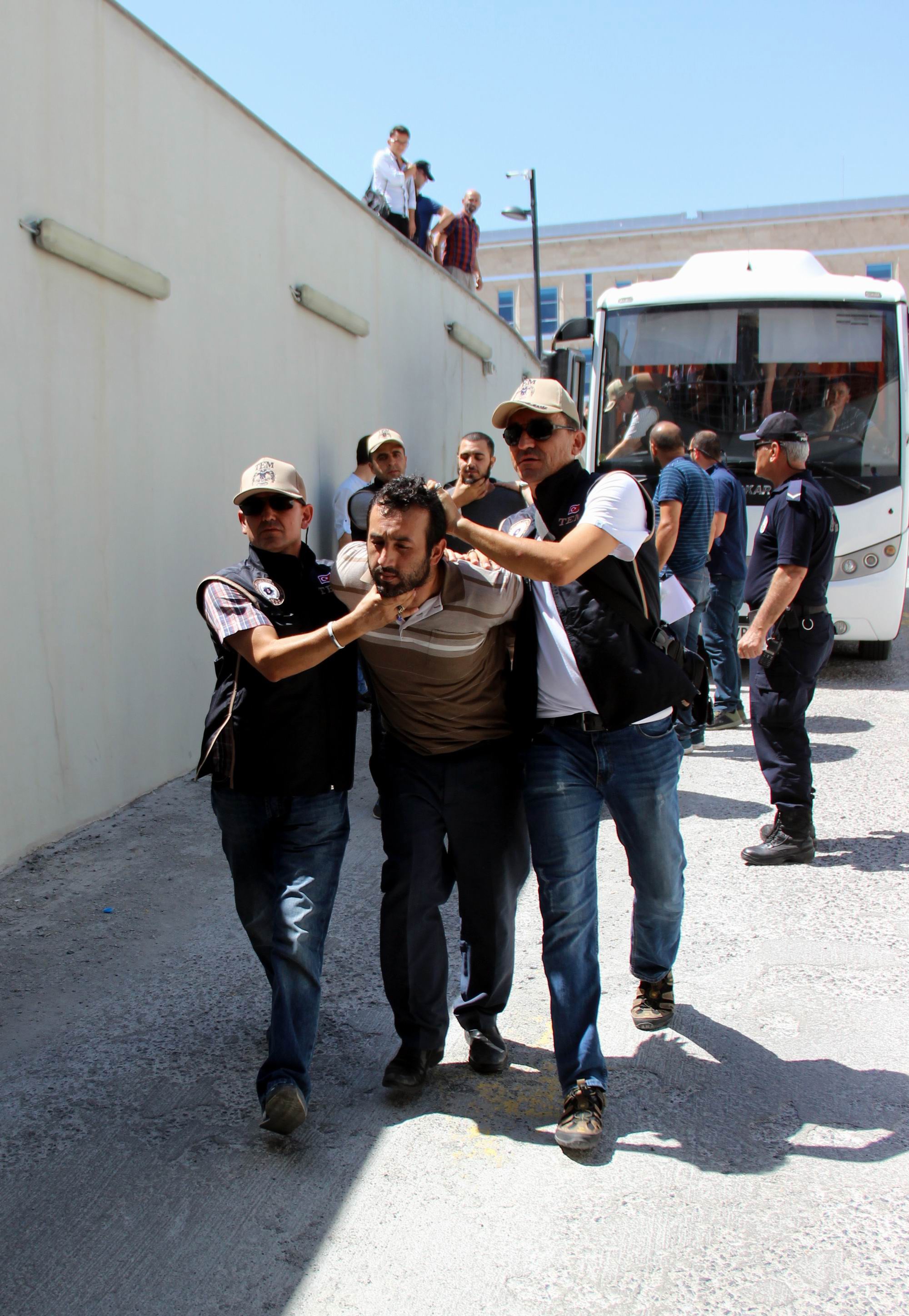Adalet Yürüyüşüne saldırı hazırlığındaki 15 DAEŞ’lıdan 9’u tutuklandı