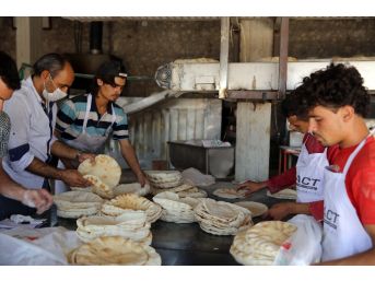 Suriye’de kurulan “Zafer Ekmek Fırını” üretime başladı