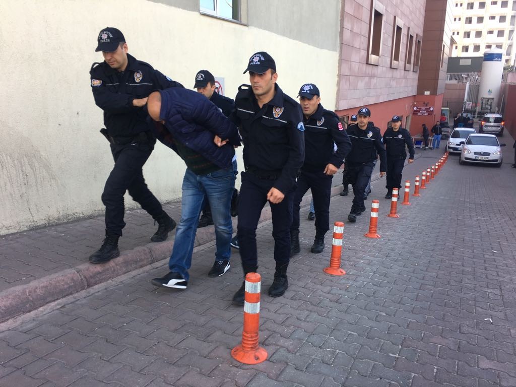 Kayseri’de narkotik operasyonunda gözaltına alınan 11 kişi adliyeye sevk edildi
