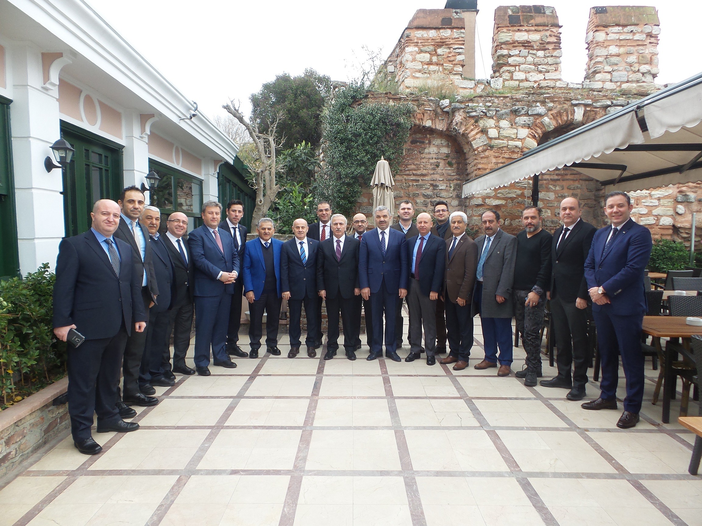 Başkan Çelik, İstanbul’da turizm yatırımcılarına Erciyes’i anlattı