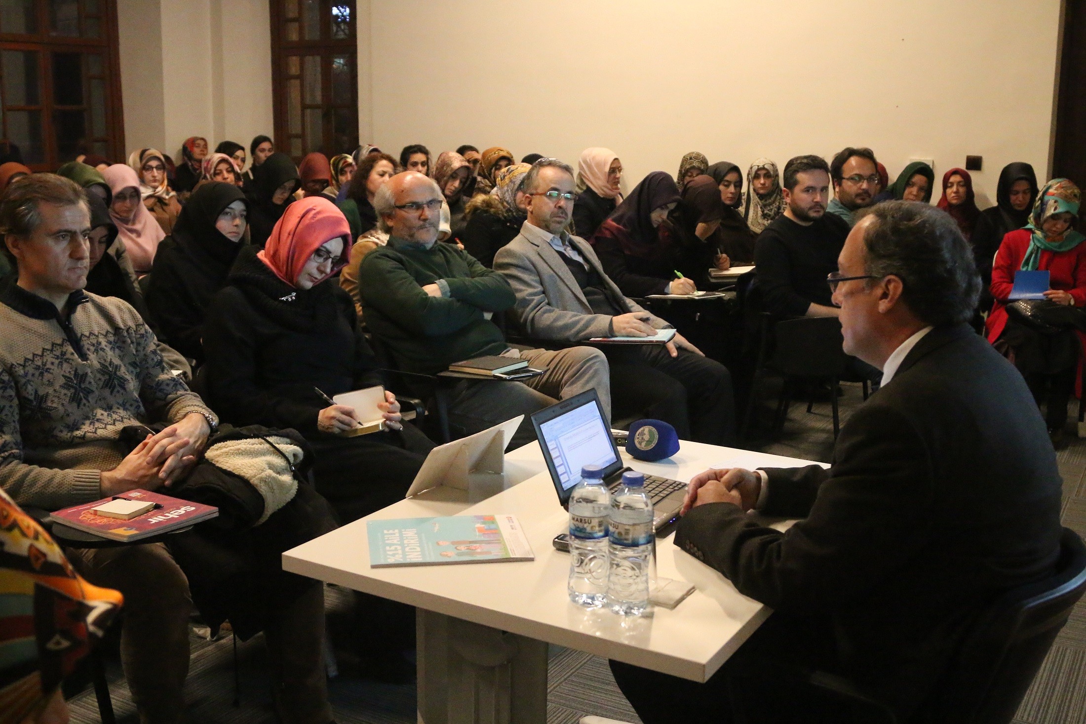 Şehir Akademisi seminerlerinde Ortadoğu’da mezhep konuşuldu