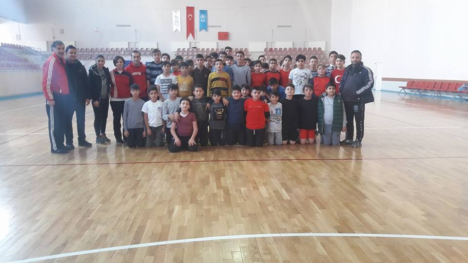 Kayseri Hentbol’de Anadolu Yıldızlar Ligi kız ve erkek takımı seçmeleri yapıldı