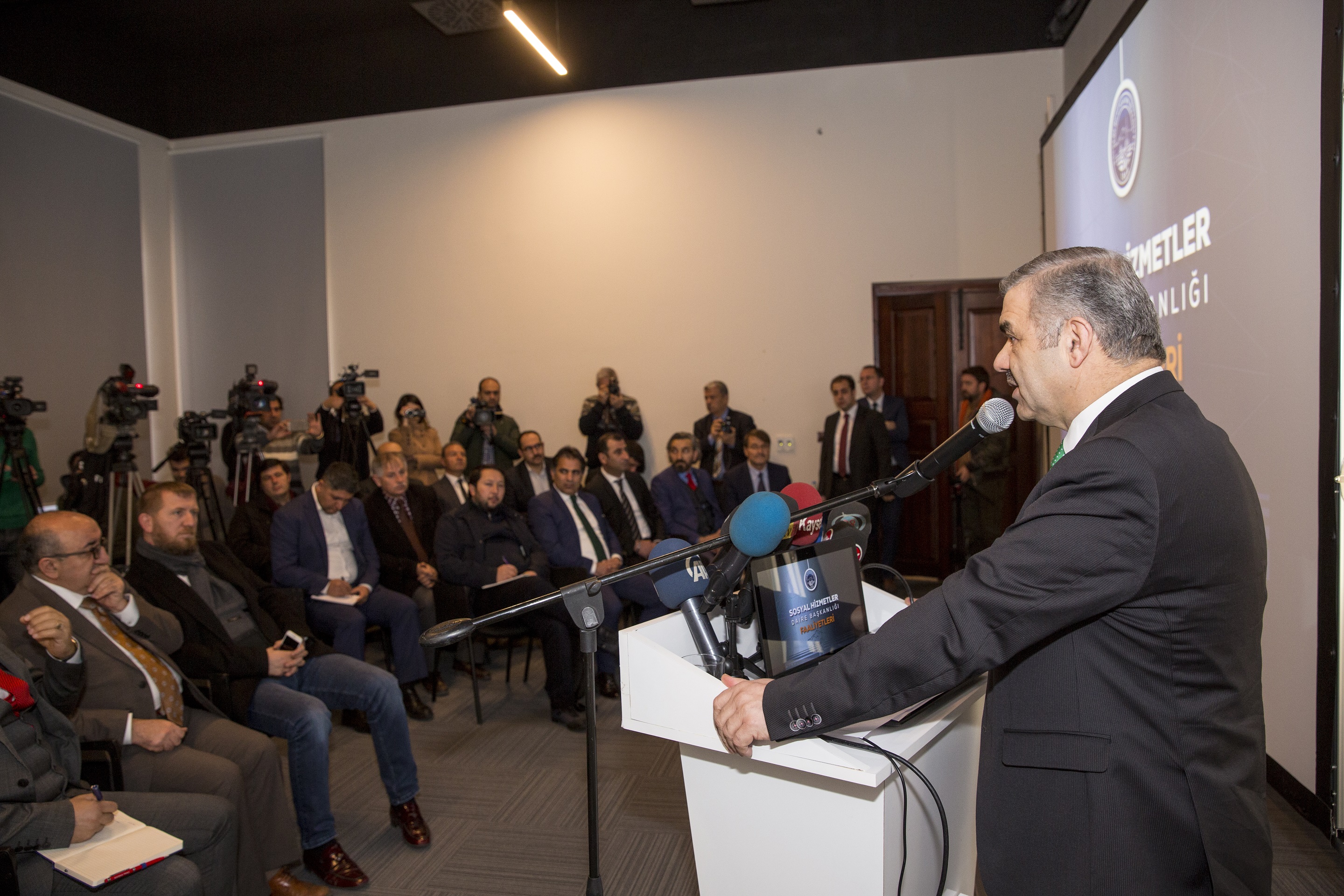 Başkan Çelik, Büyükşehir Belediyesi’nin sosyal hizmetleriyle ilgili iki yeni projeyi açıkladı