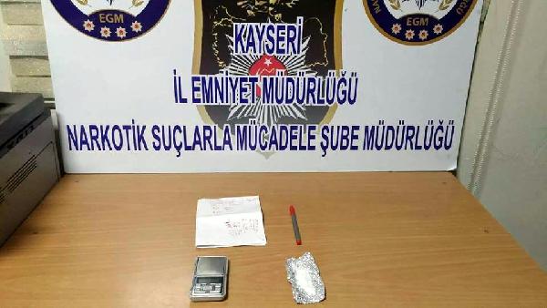Kayseri’de uyuşturucuya 2 gözaltı
