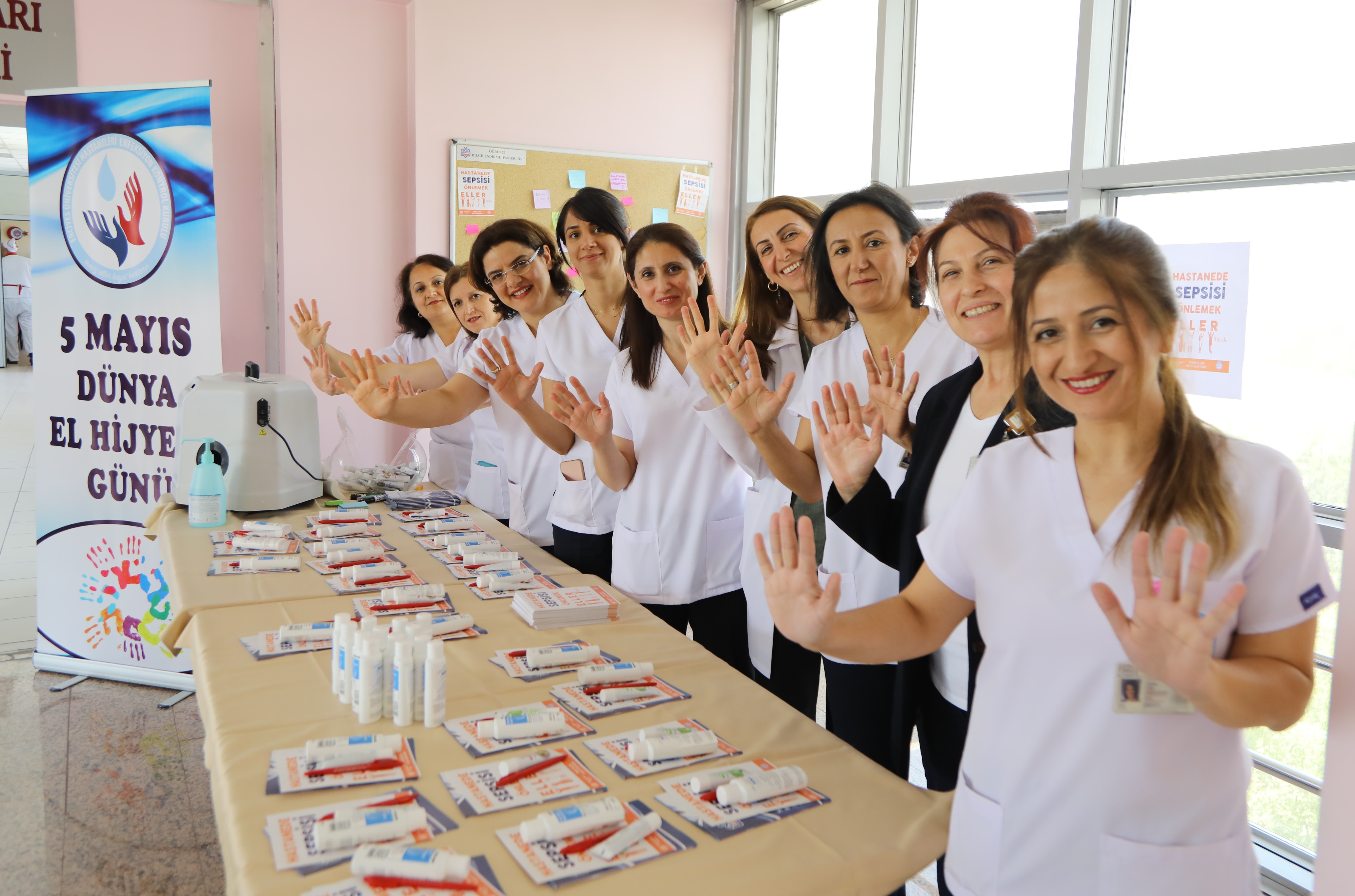 ERÜ Hastaneleri’nde “5 Mayıs Dünya El Hijyeni Günü” Etkinliği Düzenlendi