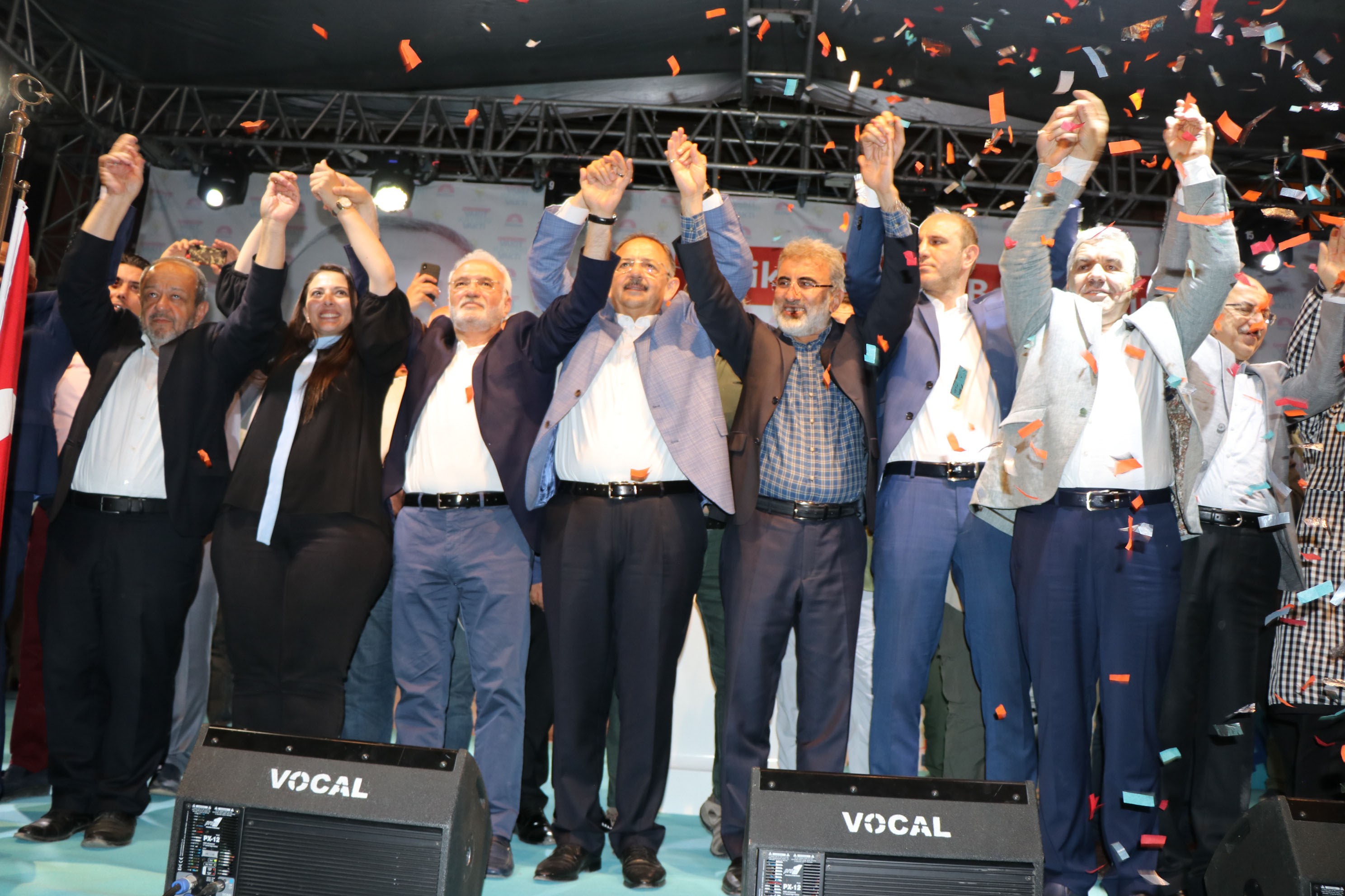 Çevre ve Şehircilik Bakanı Özhaseki: “Demokrasi Bayramınız kutlu olsun”