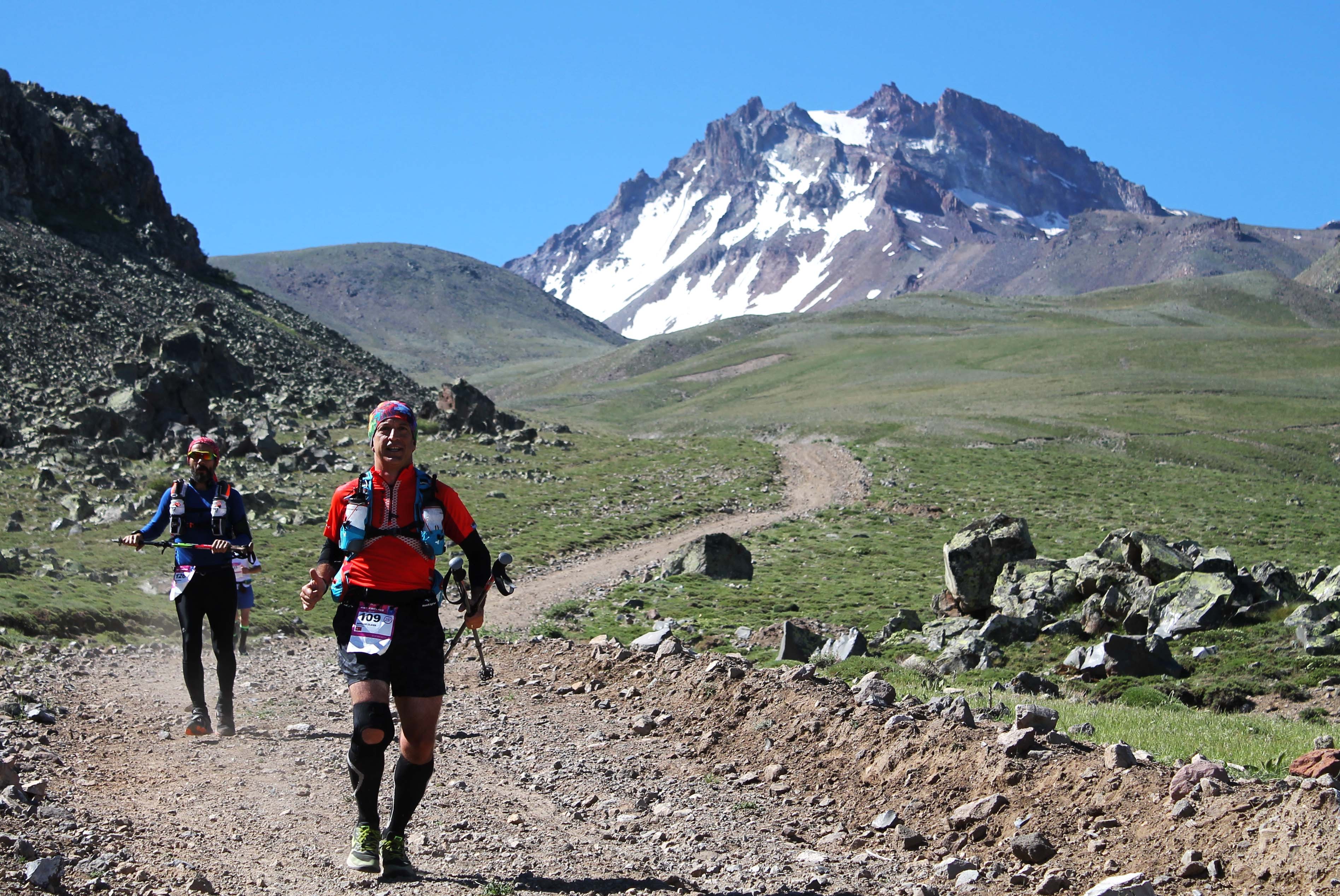 12 ülkeden 200 atlet Erciyes’in volkanik tepelerinde koşacak