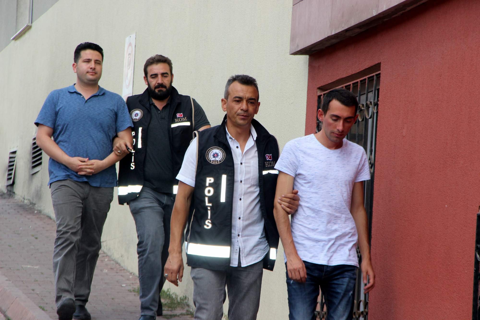 Kayseri’deki FETÖ operasyonunda 3 kişi adliyeye sevk edildi