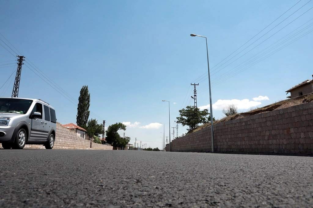 Kocasinan Belediyesi’nin asfalt atağı hız kesmeden devam ediyor