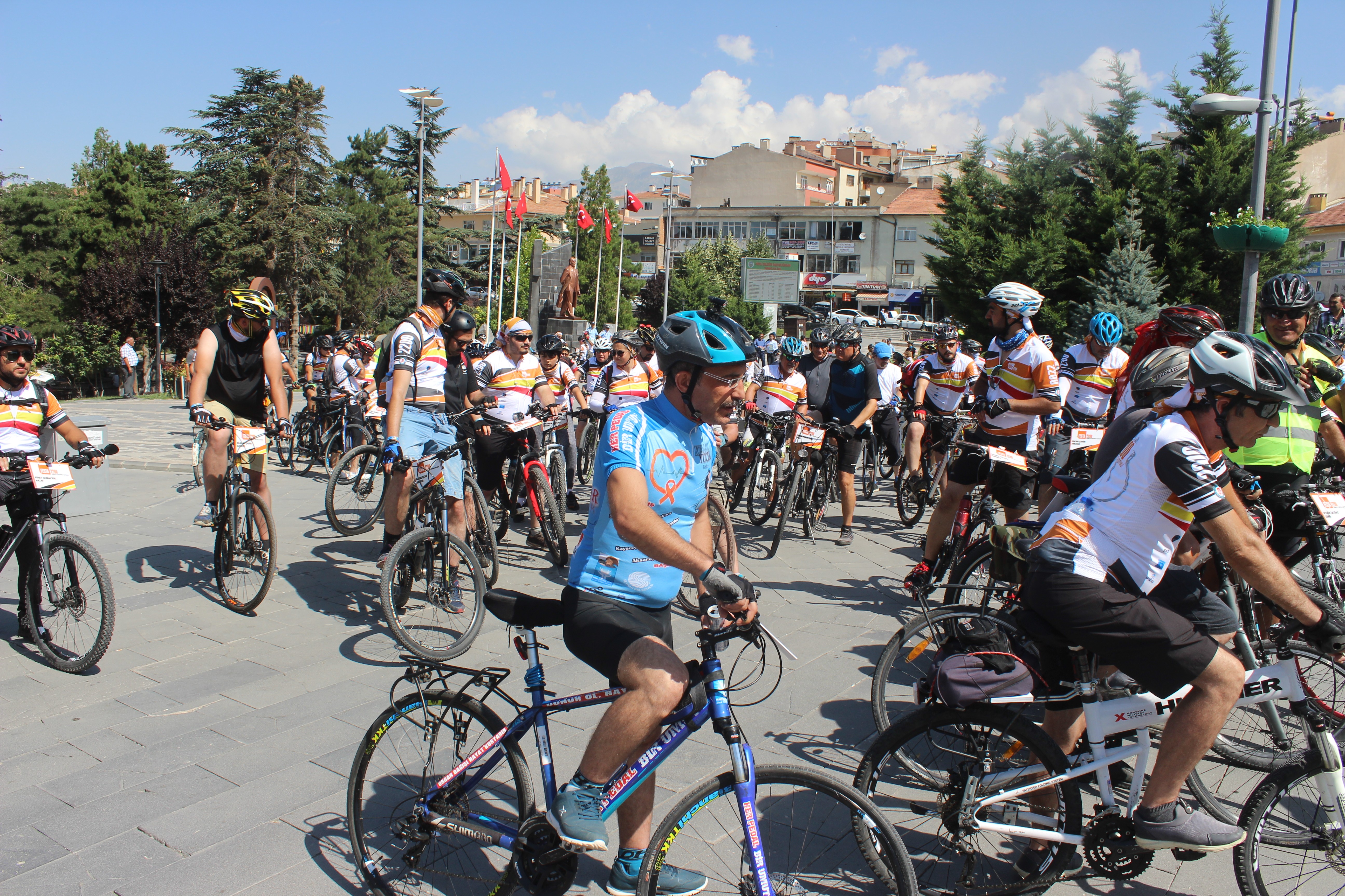 Festa 2200 Festivali’nin bisikletçileri Sultan Sazlığı’nda pedal çevirdi