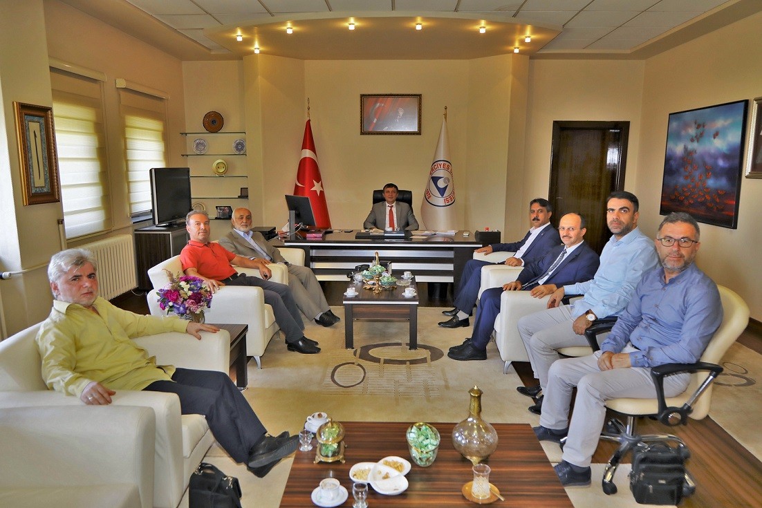 Gönüllü Kuruluşlar Erciyes ve Kayseri Üniversitelerinin rektörlerini ziyaret etti