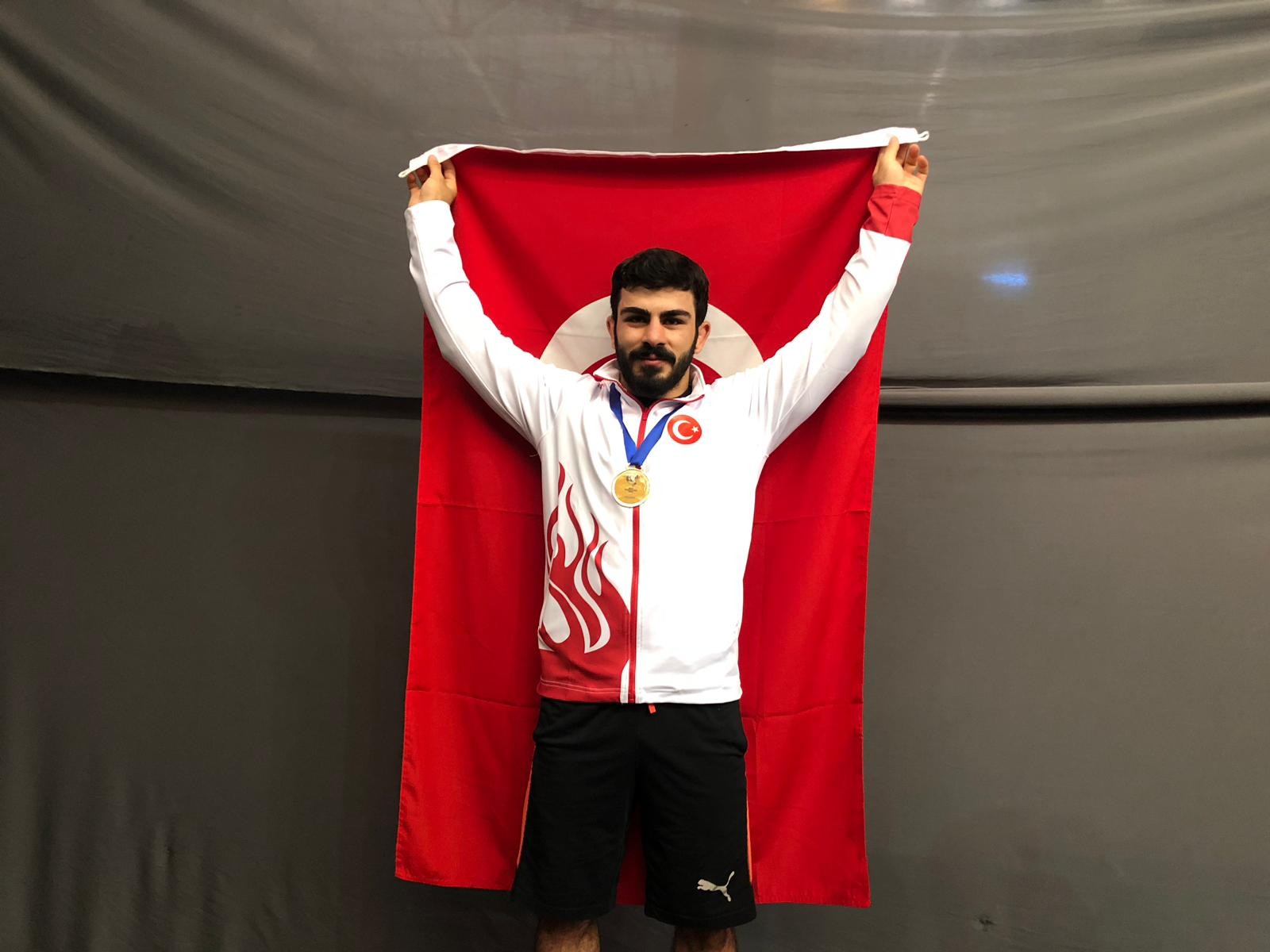 Kayseri Şekersporlu Fatih Cengiz 77 Kiloda Dünya Şampiyonu Oldu