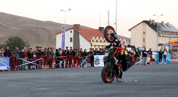 Erciyes Moto Fest’te akrobasi rüzgarı