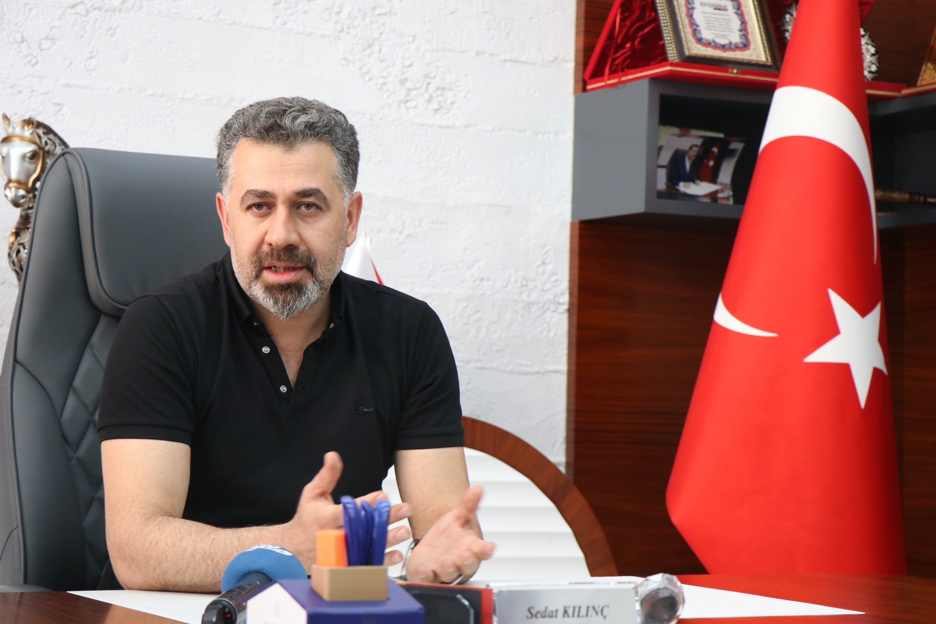 Sedat Kılınç: “Yabancılara gayrimenkul alımında vatandaşlık imkanı tanıyan 3 milyon dolarlık alt sınırın 300 bin dolara düşürülmesi sektörün önünü açacak”