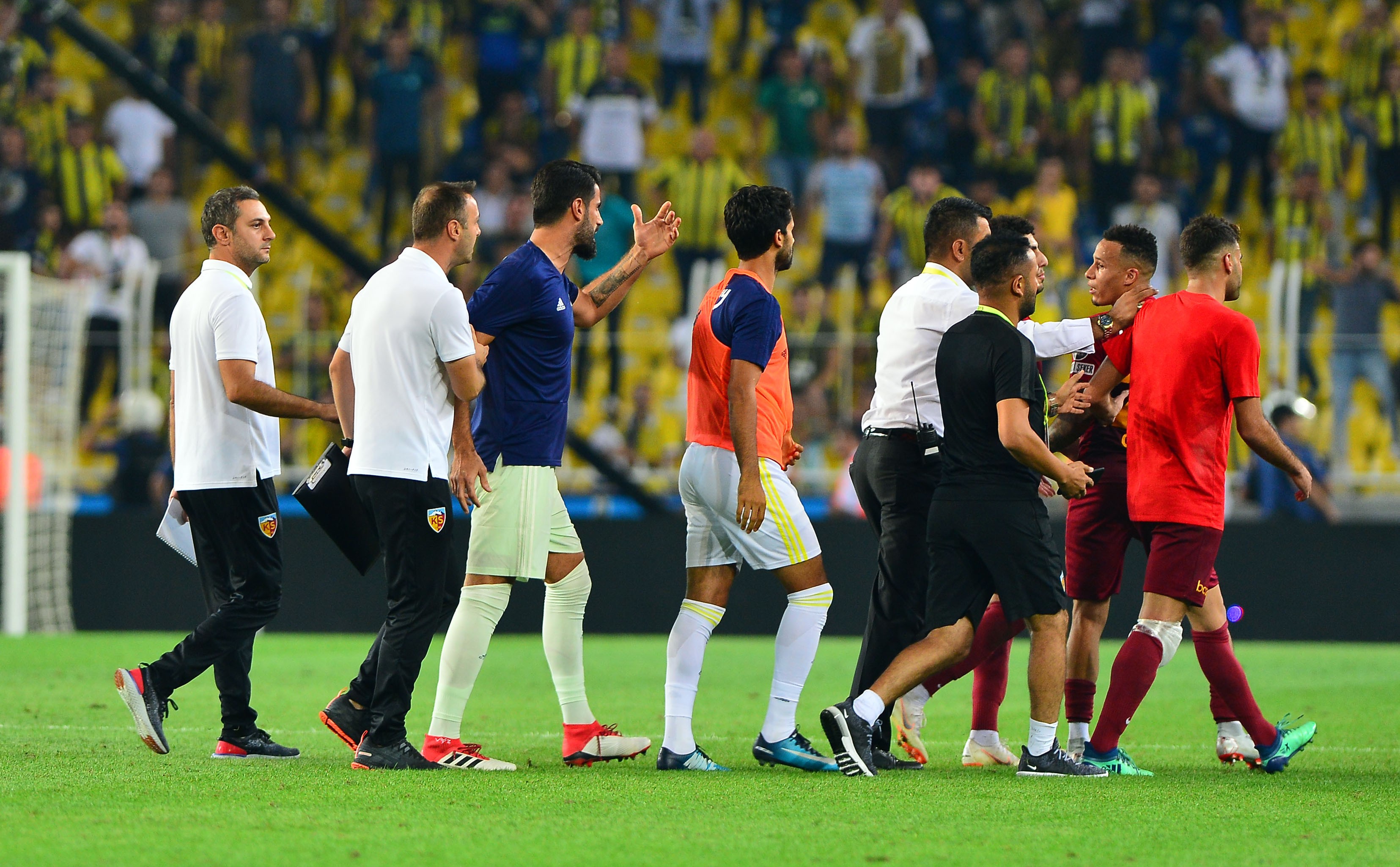 Volkan Demirel’den Kayserisporlu futbolculara tepki