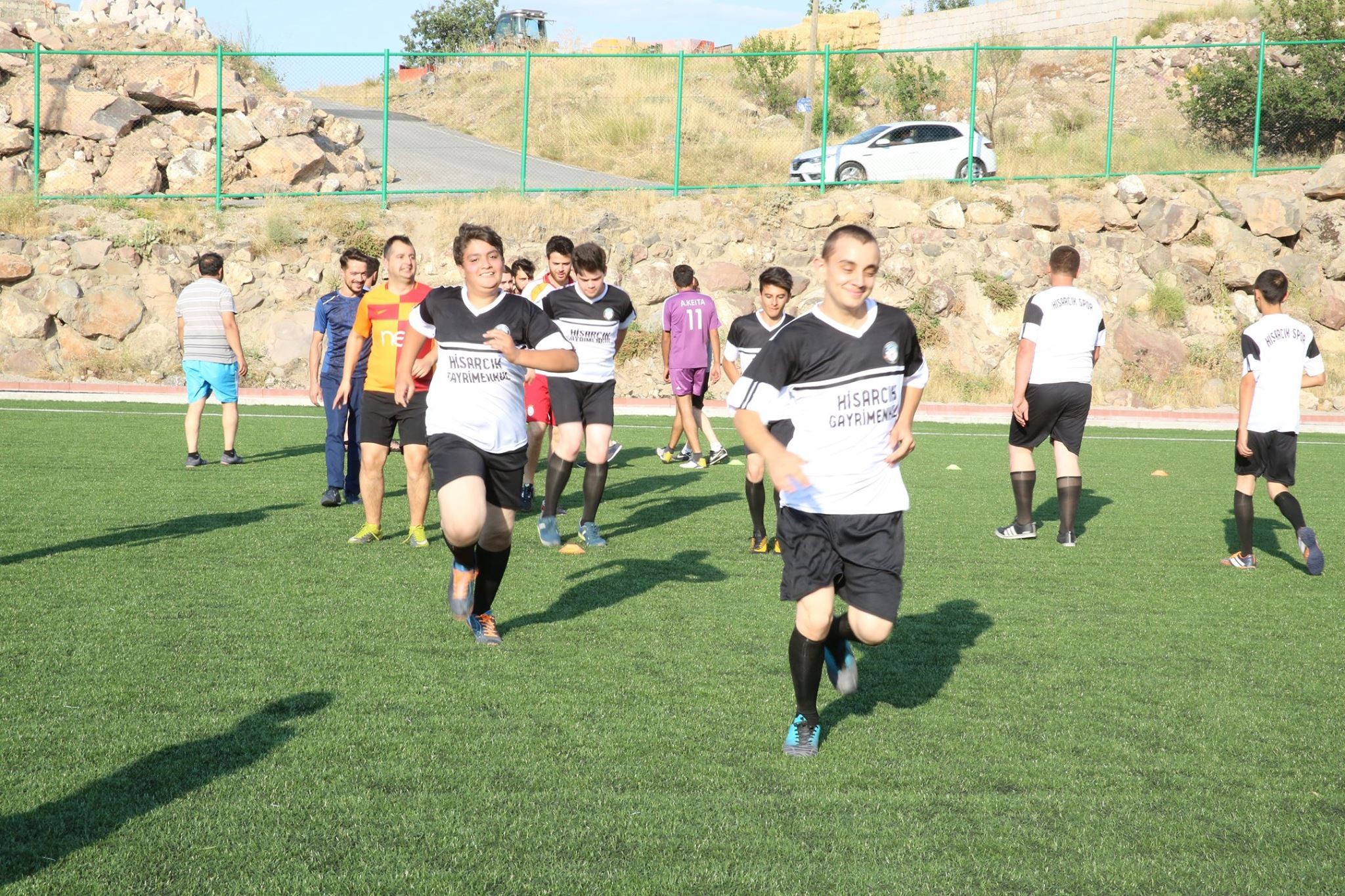 Melikgazi’den Spor Kulüplerine futbol sahası tahsisi