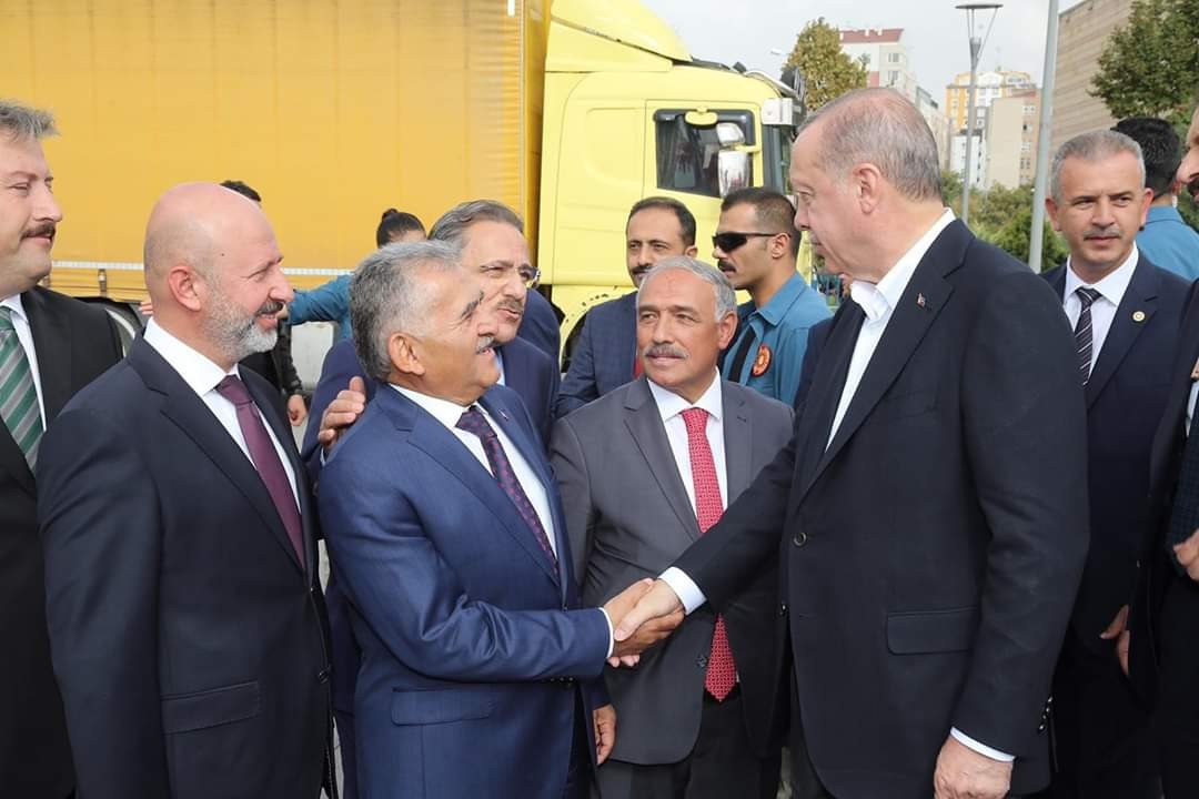 Başkan Memduh Büyükkılıç, Cumhurbaşkanı Recep Tayyip Erdoğan’a 7 yatırım hakkında bilgiler verdi