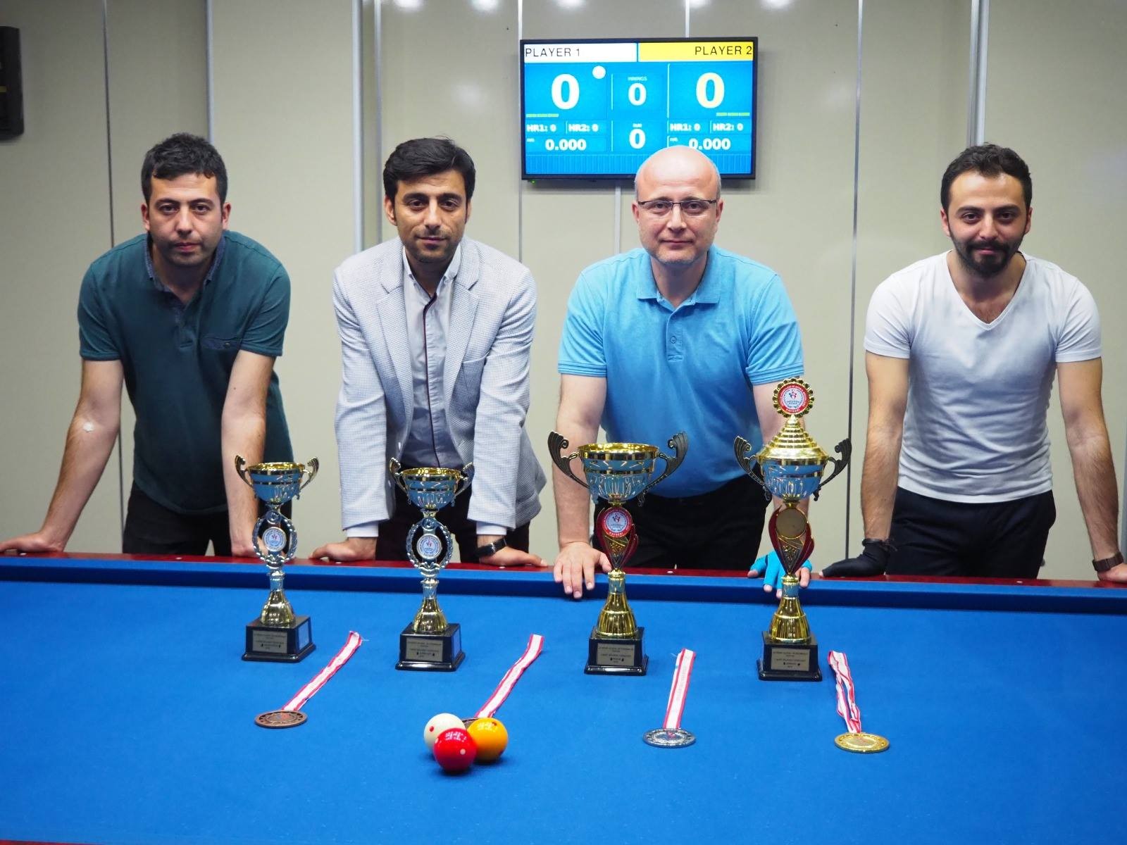 23 Nisan Ulusal Egemenlik Kupası 3 Bant Bilardo Turnuvası Tamamlandı