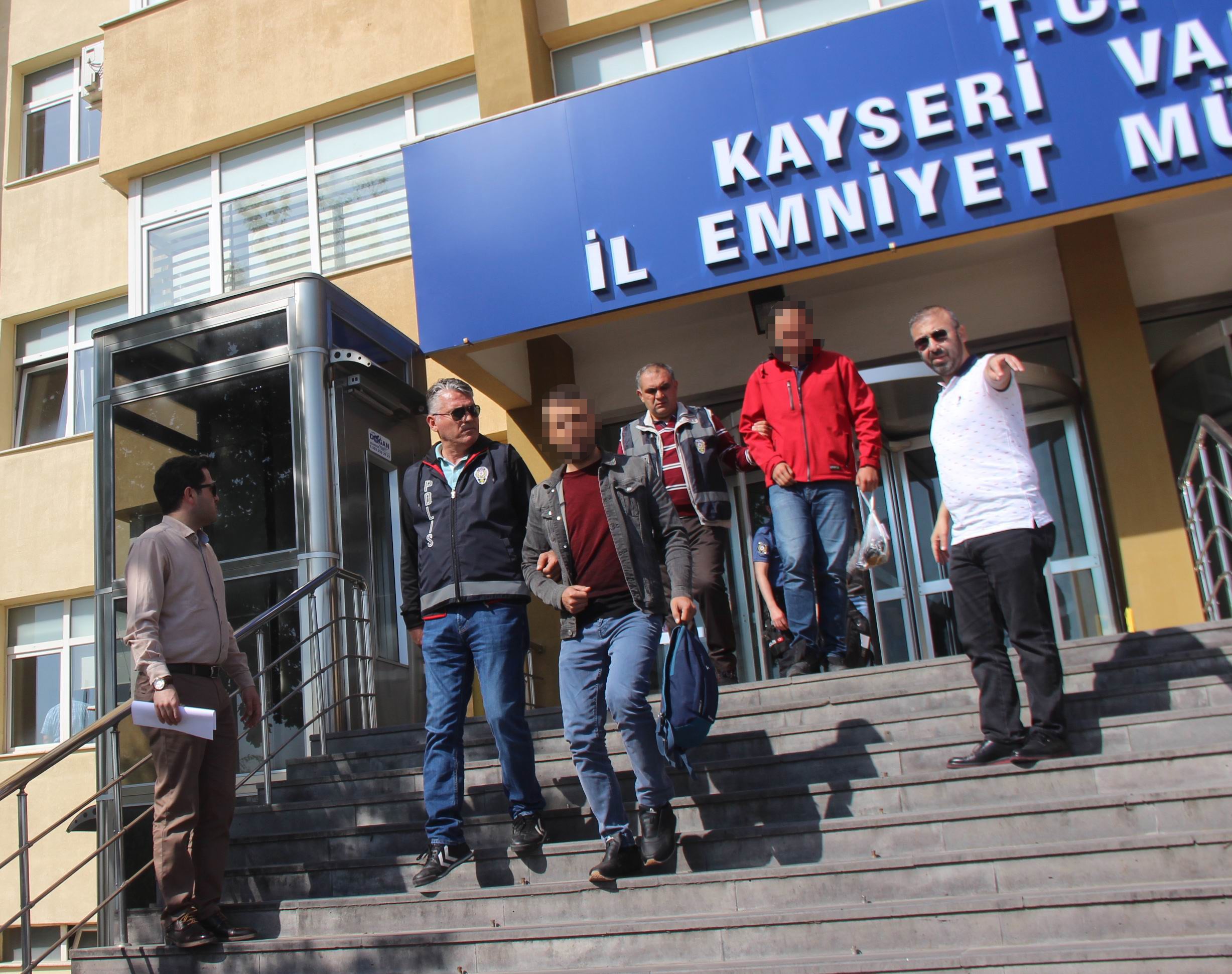 Kayseri merkezli 11 ilde düzenlenen FETÖ operasyonunda gözaltına alınan 22 kişi adliyede