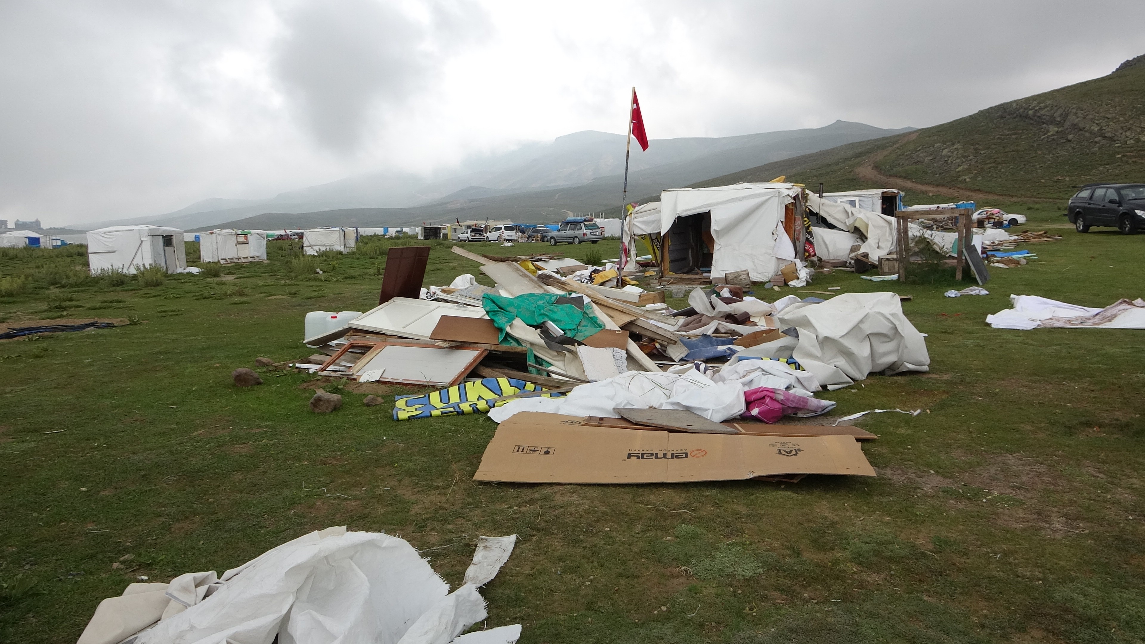 Erciyes’teki çadırlar kaldırılıyor