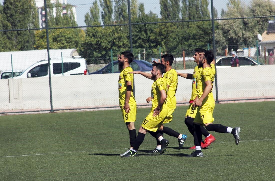 Argıncıkspor ile Erciyes Reşadiye Gençlikspor 1-1 berabere kaldı