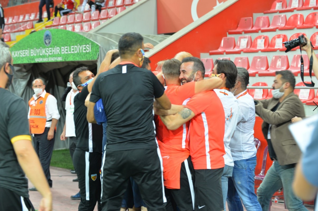 Süper Lig: Kayserispor: 3 – Beşiktaş: 1 (Maç sonucu)