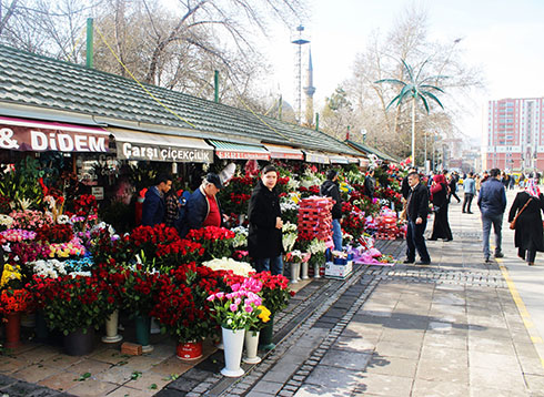 Kayseri’de çiçekçiler 14 Şubat’ta yoğunluk yaşanmaması için kısıtlamadan muaf tutulacak