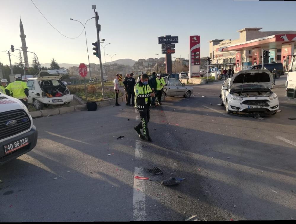 Kırşehir-Kayseri karayolunda kaza