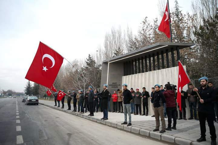 17 ARALIK ŞEHİTLERİ, SALDIRININ OLDUĞU YERDE ANILACAK