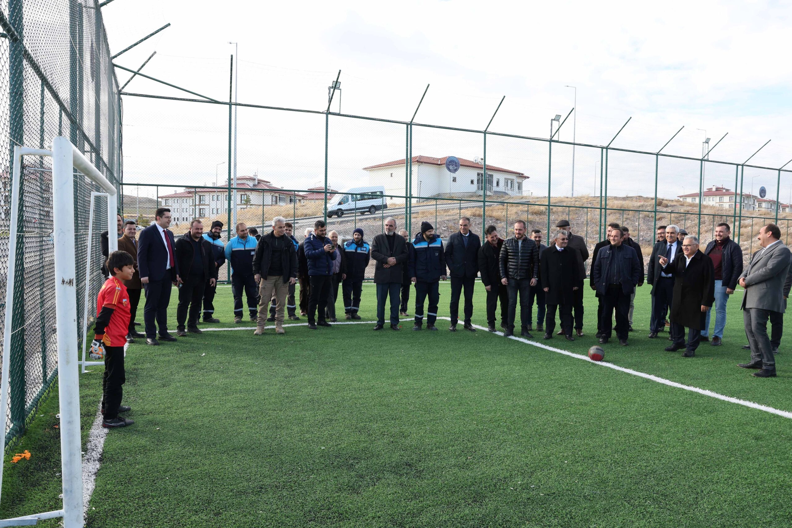 İNCESU’DA BASKETBOL VE FUTBOL SAHASI AÇILDI